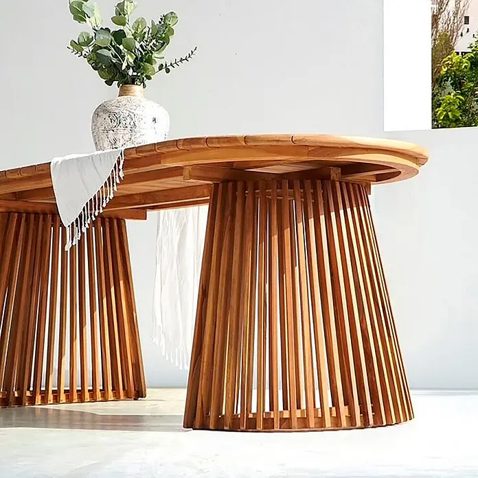 Ebuy24 Gartentisch Björk - L x B x H: 200 x 90 x 75 cm, Ø x H: 200 x 75 cm, Teak, Sonstige, Natur - Ovaler Teakholz-Esstisch mit markanten Lamellen-Sockeln.