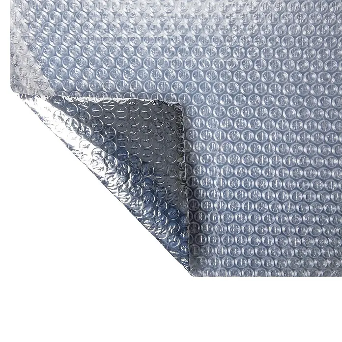 Windhager Kälteschutz - Garten, B x L: 50 x 500 cm, Silber - Klare Luftpolsterfolie mit einer reflektierenden Silberschicht, teilweise abgezogen, um die doppelten Oberflächen des Isoliermaterials zu zeigen.