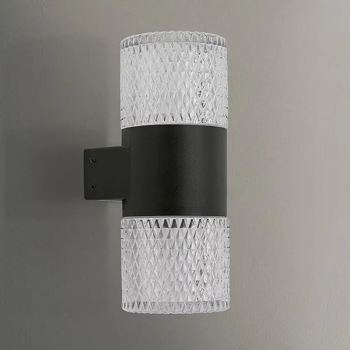 Orion Leuchten LED-Außenwandleuchte - 10 x 8,2 x 20,4 cm, IP65 - Schwarze zylindrische Außenwandleuchte mit klaren, rautenförmig strukturierten oberen und unteren Diffusoren für Auf- und Abwärtsbeleuchtung.