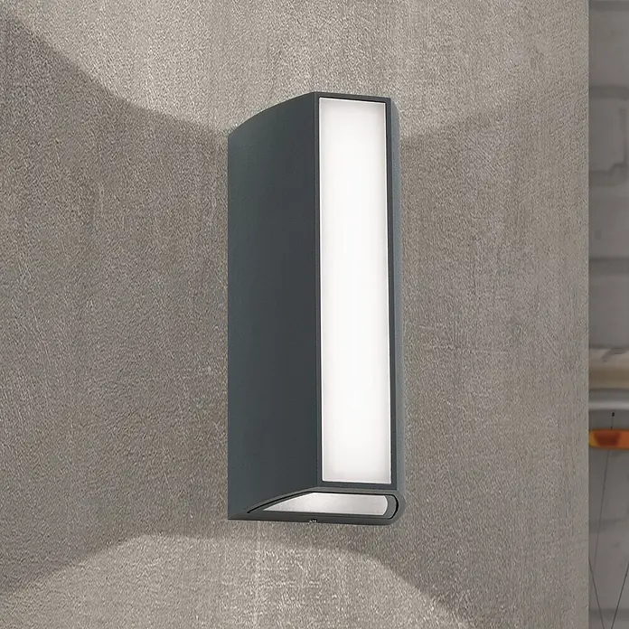 Orion Leuchten LED-Außenwandleuchte - 6,5 x 6,5 x 15,3 cm, IP65 - Dunkelgraue, gebogene Wandleuchte, die Licht vertikal und nach unten abstrahlt.