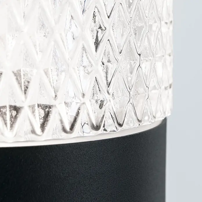 Orion Leuchten LED-Außenwandleuchte - 10 x 8,2 x 20,4 cm, IP65 - Klares, rautenförmig strukturiertes Glas auf mattem schwarzem Sockel.