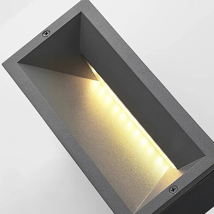 Lucande Außenwandleuchte Jaano - schwarz, IP65 - Rechteckige, anthrazitfarbene, texturierte LED-Einbauleuchte mit warmer Beleuchtung.