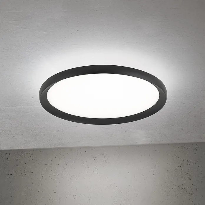 Orion Leuchten LED-Deckenleuchte rund -  - Beleuchtete flache LED-Deckenleuchte mit schwarzem Rahmen und weißem Diffusor.