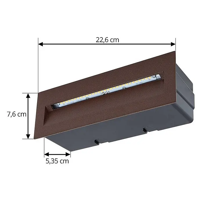 Lucande Außenwandleuchte Loya - braun / rost, IP54 - Braune rechteckige LED-Stufenleuchte, 22,6 cm lang, 7,6 cm hoch, 5,35 cm tief.