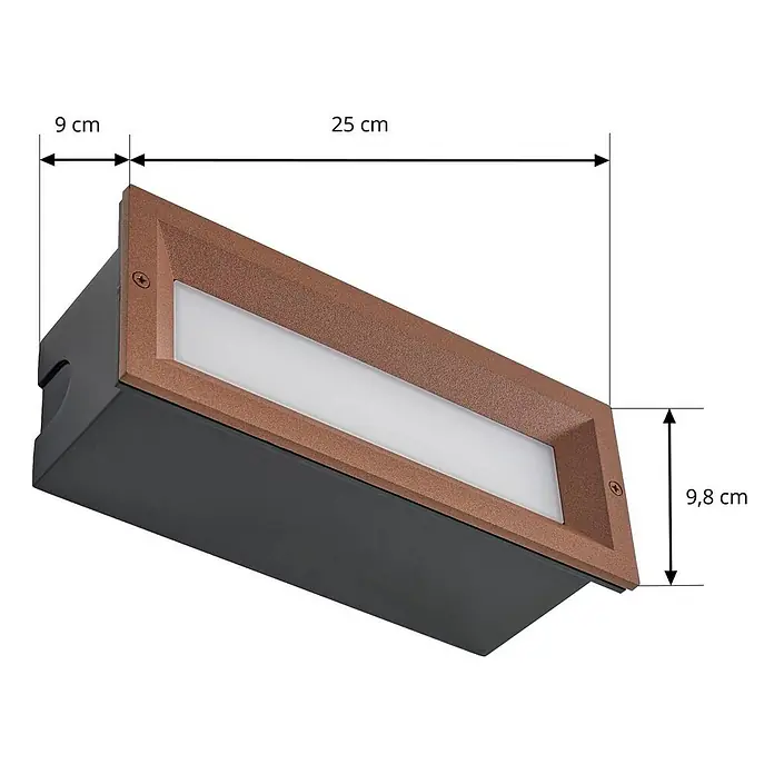 Lucande Außenwandleuchte Lachlain - braun / rost, IP65 - Rechteckige Outdoor-Einbauleuchte mit dunkelgrauem Gehäuse, Kupferrahmen und weißem Diffusor.