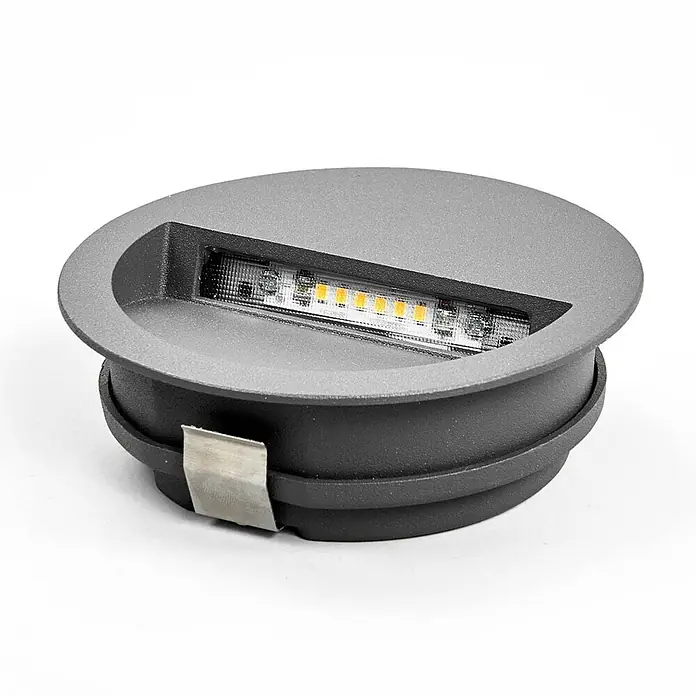 Lucande Außenwandleuchte Loya - 11,5 x 11,5 x 5,5 cm, schwarz, schwarz, IP54 - Rundes graues Bodeneinbau-LED-Licht mit einer versenkten linearen warmweißen LED-Leiste und einem Metallbefestigungsclip.