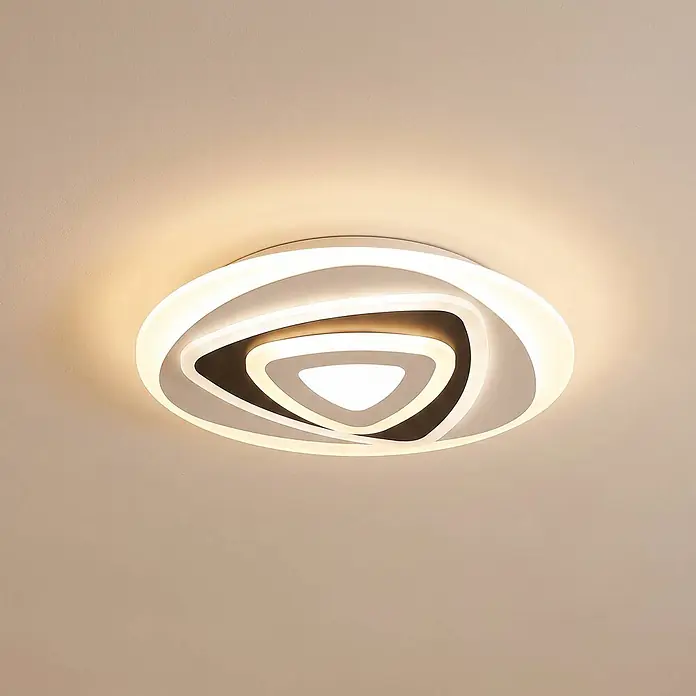 Lindby Deckenleuchte Rebeka - weiß / opal - Moderne LED-Deckenleuchte mit geschichtetem Design aus weißen und dunklen abstrakten Dreiecksformen, von innen beleuchtet.