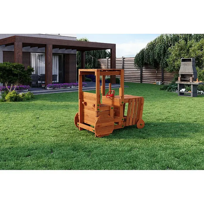 Funky Combo Spielhaus Traktor - L x B x H: 168 x 94 x 155 cm, Braun - Hölzerner Spieltraktor mit rotem Lenkrad in einem Garten.
