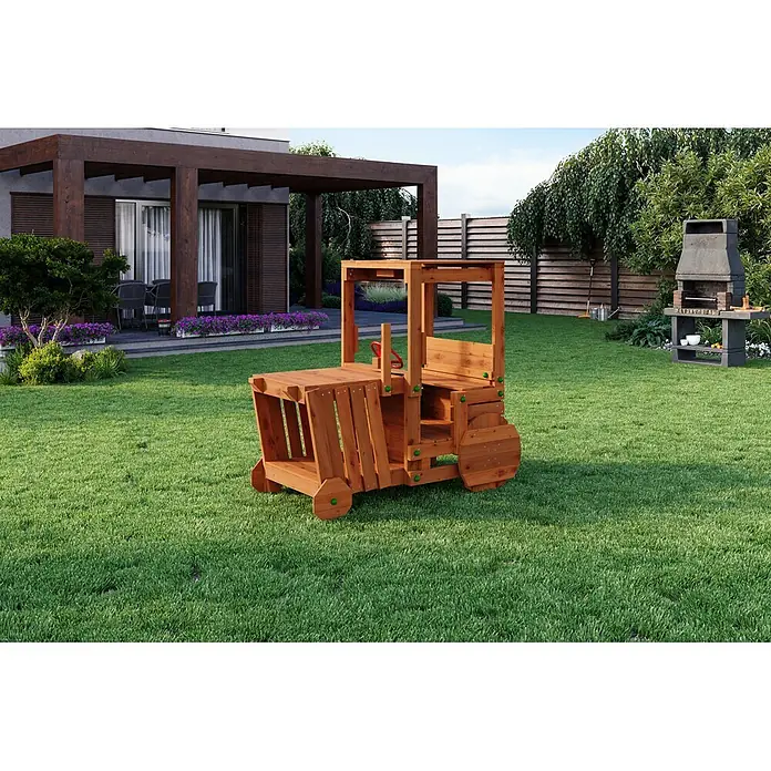 Funky Combo Spielhaus Traktor - L x B x H: 168 x 94 x 155 cm, Braun - Hölzerner Spieltraktor für Kinder, in einem grünen Garten.
