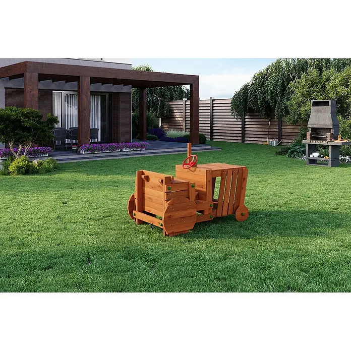 Funky Combo Spielhaus Traktor - L x B x H: 168 x 94 x 116 cm, Braun - Hölzerner Kinderspieltraktor mit rotem Lenkrad auf grünem Rasen in einem modernen Garten.