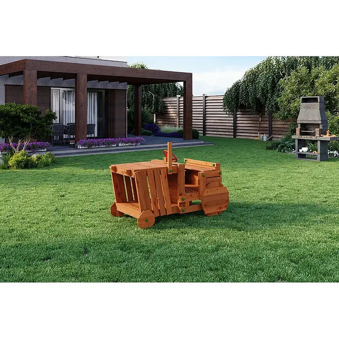 Funky Combo Spielhaus Traktor - L x B x H: 168 x 94 x 116 cm, Braun - Brauner Holz-Spieltraktor mit Frontlader und grünen Akzenten, auf grünem Rasen platziert.