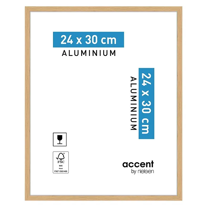 Nielsen Alurahmen Duo - 24 x 30 cm, Eiche - Hellbrauner Holzbilderrahmen mit weißem Passepartout, Größe 24 x 30 cm. Das Passepartout zeigt den Text 'ALUMINIUM' und das accent by nielsen Logo.