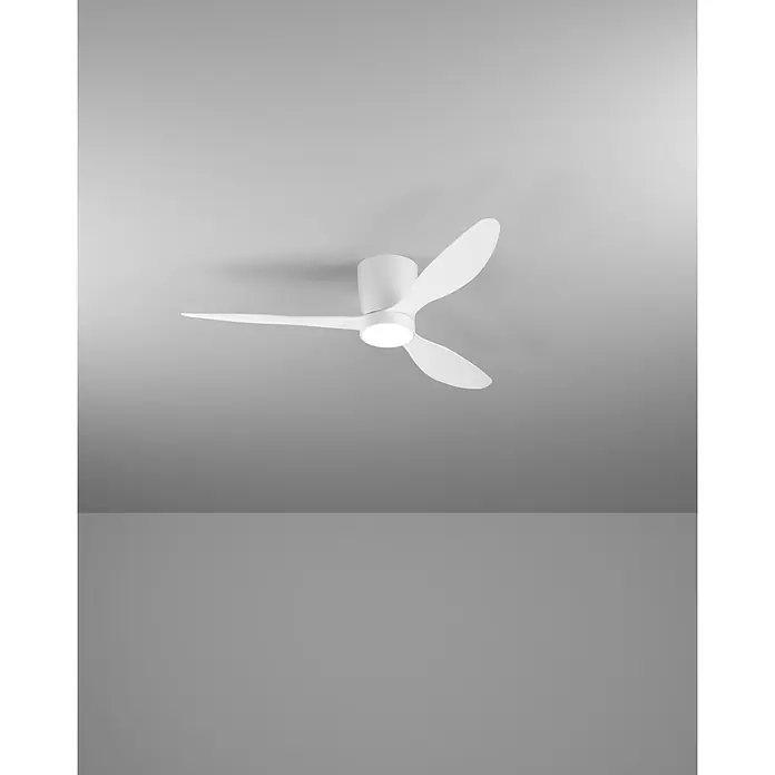 Eglo Deckenventilator Baracarès - 32 W, Durchmesser: 132 cm, Weiß, Mit Leuchtmittel, LED - Weißer Deckenventilator mit drei Flügeln und integriertem LED-Licht.