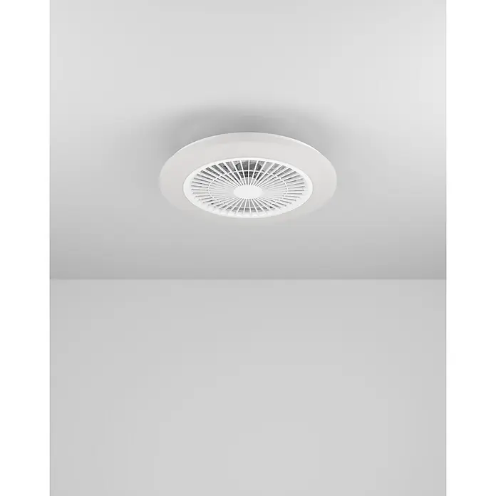 Eglo Deckenventilator Windley - 18 W, Weiß, Durchmesser: 51 cm - Weißer runder Deckenventilator mit gitterartigem Gitter, an einer Decke installiert.