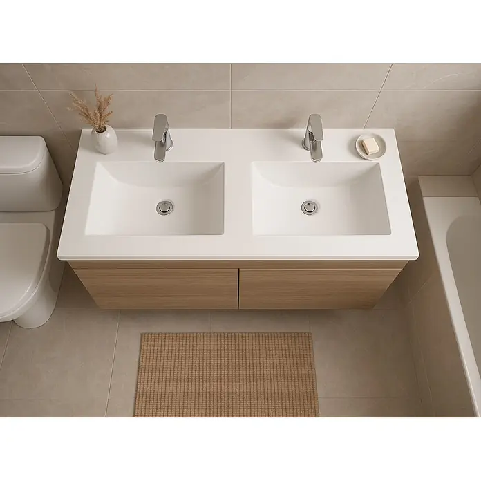 Lavabo París - 120 x 46 cm, Blanco - Mueble de baño de doble seno con encimera blanca y mueble de madera clara, mostrado en un baño con inodoro y bañera.