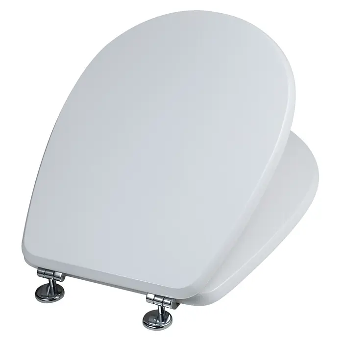 Kiamami Valentina WC-Sitz - Weiß - Weißer Toilettensitz mit Chromscharnieren, Deckel leicht geöffnet.