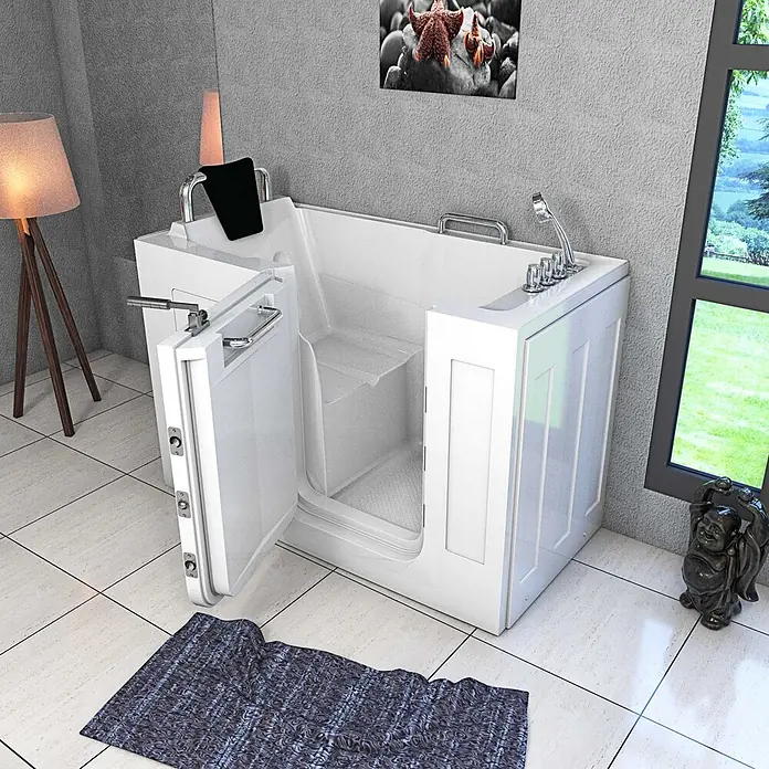 AcquaVapore Badewanne Fertigdusche S07-TH-B-L - 140 x 76 cm, Acryl, Weiß - Weiße begehbare Badewanne mit offener Tür und Sitz, barrierefrei in einem modernen Badezimmer.