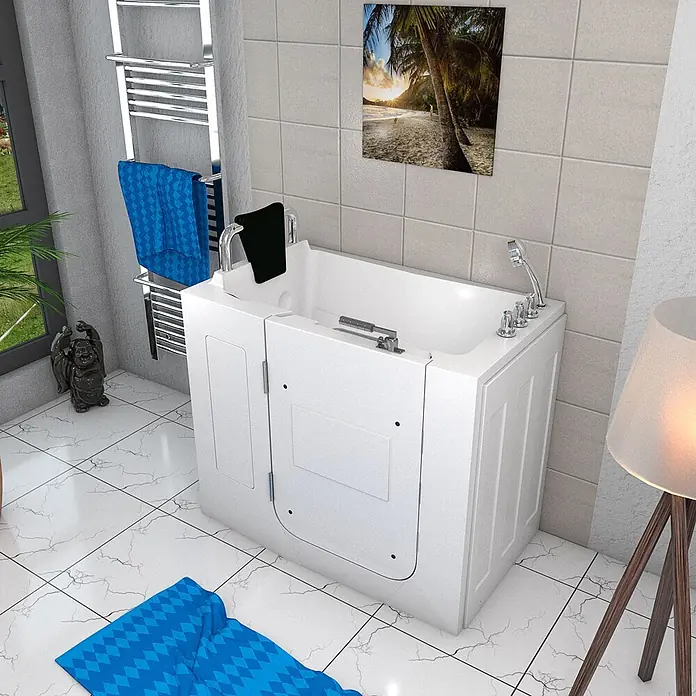 AcquaVapore Badewanne Fertigdusche S08-TH-B-L - 110 x 68 cm, Acryl, Weiß - Weiße barrierefreie Badewanne mit niedriger Einstiegstür und Chromarmaturen in einem modernen Badezimmer.