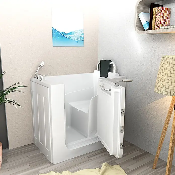 AcquaVapore Badewanne Fertigdusche S08-C-R - 110 x 68 cm, Acryl, Weiß - Weiße begehbare Badewanne mit geöffneter Seitentür, integriertem Sitz und Chromarmaturen in einem Badezimmer.