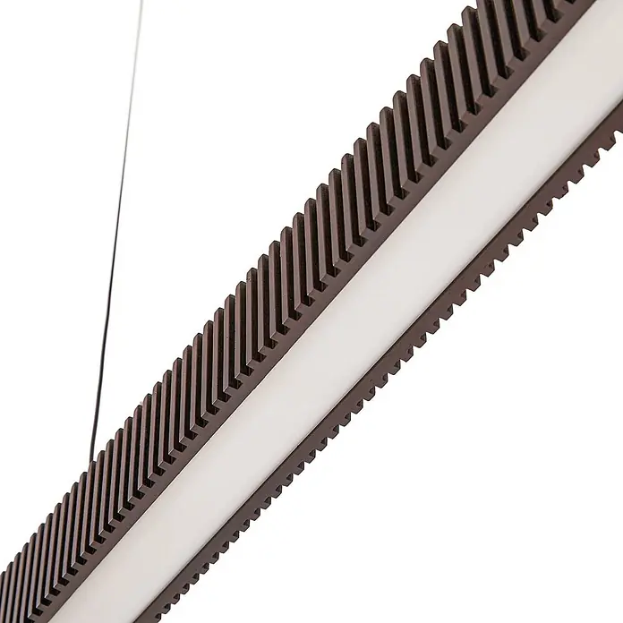 Lucande Pendelleuchte Emara - L x B x H: 115 x 10 x 5 cm, Holz dunkel, eiche dunkel, Schwarz, weiß - Dunkelbraune gerillte lineare Pendelleuchte mit weißem Diffusor.