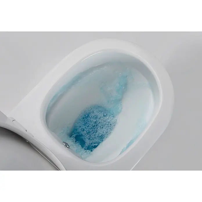 Glasdeals Wand-Dusch-WC TAHARET - Spülrandlos, Spülform: Tief, WC Abgang: Waagerecht, Weiß - Weißes WC-Becken spült mit blauem, schäumendem Wasser.