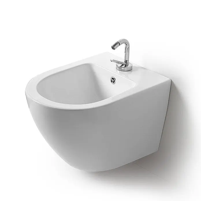 Kiamami Valentina Wand-Bidet - 490 x 360 cm, Weiß, Keramik - Wandhängendes weißes Keramik-Bidet mit Chrom-Einhebelmischer.