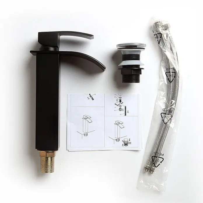 Kiamami Valentina Waschtischarmatur - Schwarz - Schwarzes Badarmaturen-Set mit passendem Abfluss, flexiblen Schläuchen und Anleitung.