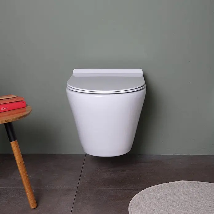 Kiamami Valentina Wand-WC - Spülrandlos, WC Abgang: Senkrecht, Weiß - Weißes wandhängendes WC mit passendem Soft-Close-Sitz.