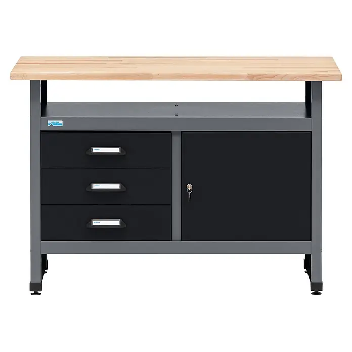 Küpper Werkbank - L x B: 120 x 60 cm, Arbeitshöhe: 84 cm, Belastbarkeit: 300 kg, Silbergrau, Anzahl Schubladen: 3 Stk. - Industrielle Werkbank mit Holzarbeitsplatte, dunkelgrauem Metallrahmen, drei schwarzen Schubladen und einem schwarzen Schrank mit Schlüssel.