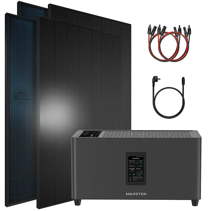 Sunniva Balkonkraftwerk-Set 1840 / 800 Watt mit Marstek Jupiter C Plus 2.56 kWh Speicher - Nennleistung: 800 W - Komplettes MARSTEK Solarsystem mit drei schwarzen Panels, einer dunkelgrauen Powerstation und Anschlusskabeln.