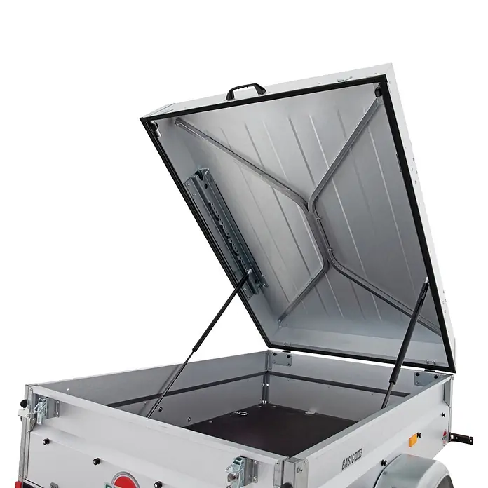 Stema Anhänger BASIC PLUS 550 - Nutzlast: 387 kg, Einachser, Kasteninnenmaß: 154 x 108 x 45 cm, Ungebremst - Offener silberner Anhänger mit schwarzem Deckel und Gasfedern, zeigt den Innenraum.