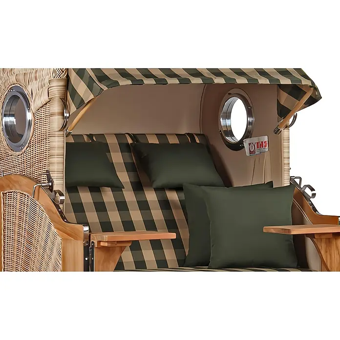 Mr. Deko Strandstuhl Strandkorb Düne Bullauge Teak PE Shell Dessin 506 - Teakholz. Polyrattan, Rückenlehne verstellbar, PE Shell, B x T x H: 125 x 80 x 170 cm - Strandkorb aus Korbgeflecht mit grün-beige gestreiftem Stoff, dunkelgrünen Kissen und Holzseitentischen.