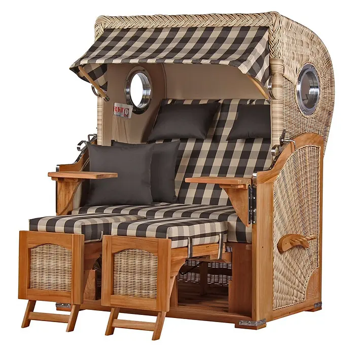 Mr. Deko Strandstuhl Strandkorb Düne - Teakholz. Polyrattan, Rückenlehne verstellbar, PE Shell, B x T x H: 125 x 80 x 170 cm - Klassischer Strandkorb aus hellem Korb und Holz mit schwarz-beigen Karokissen, dunkelgrauen Polstern, Bullaugen und ausziehbaren Fußstützen.
