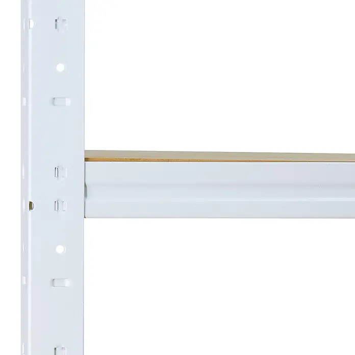 shelfplaza Schwerlastregal HOME - H x B x T: 180 x 90 x 30 cm, Traglast pro Boden: 175 kg, Stecken, weiß - Nahaufnahme einer weißen Metallregalstütze mit einem Holzregal auf einem horizontalen Träger.