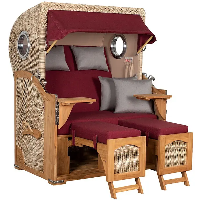 Mr. Deko Strandstuhl Strandkorb Düne Bullauge Teak PE Shell Dessin 594 - Teakholz. Polyrattan, Rückenlehne verstellbar, PE Shell, B x T x H: 125 x 80 x 170 cm - Ein klassischer Strandkorb mit Korbgeflecht und teakfarbenem Holzrahmen, roten Polstern und Verdeck, mit verstellbaren Fußstützen und Beistelltischen.