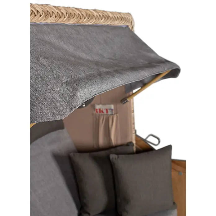 Mr. Deko Strandstuhl Strandkorb Düne - Teakholz. Polyrattan, Rückenlehne verstellbar, PE Shell, B x T x H: 125 x 80 x 170 cm - Strandkorb aus grauem Stoff und Korbgeflecht mit geöffnetem Verdeck und Aufbewahrungstasche.