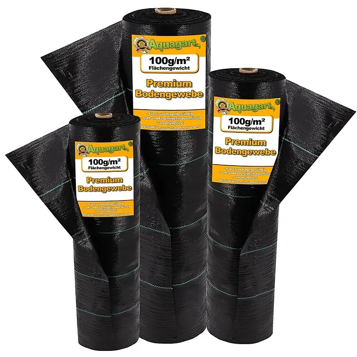 Aquagart Bodenschutzvlies 60m 100 2m Bodengewebe Unkrautfolie -  - Drei schwarze Rollen Premium 100g/m² Unkrautvlies, teilweise abgerollt, mit sichtbarer Webstruktur.