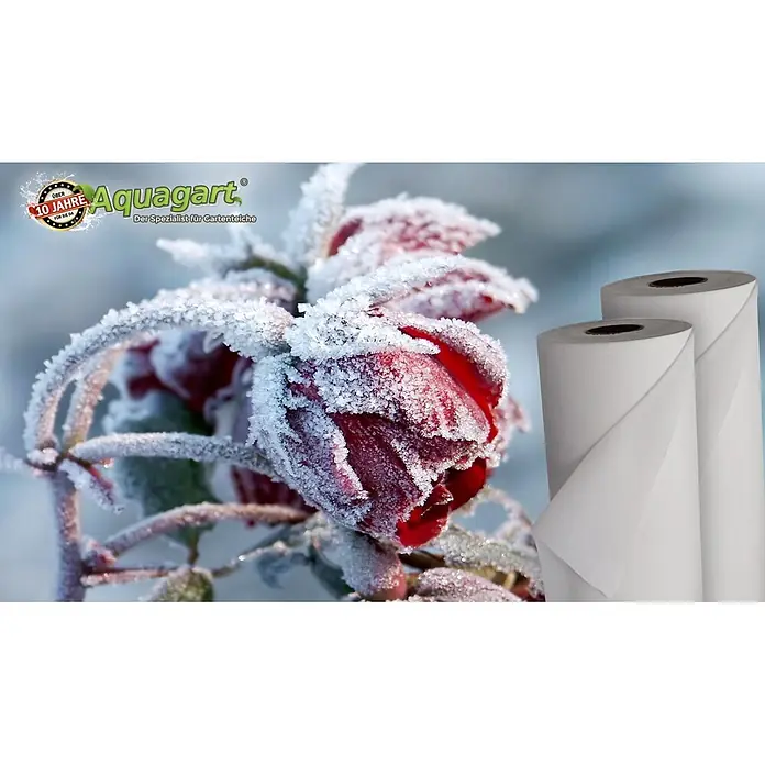 Aquagart Bodenschutzvlies 96m 60 Winterschutzvlies Wintervlies -  - Zwei weiße Rollen Aquagart Teichvlies für Gartenteiche, vor einer gefrorenen Rose.