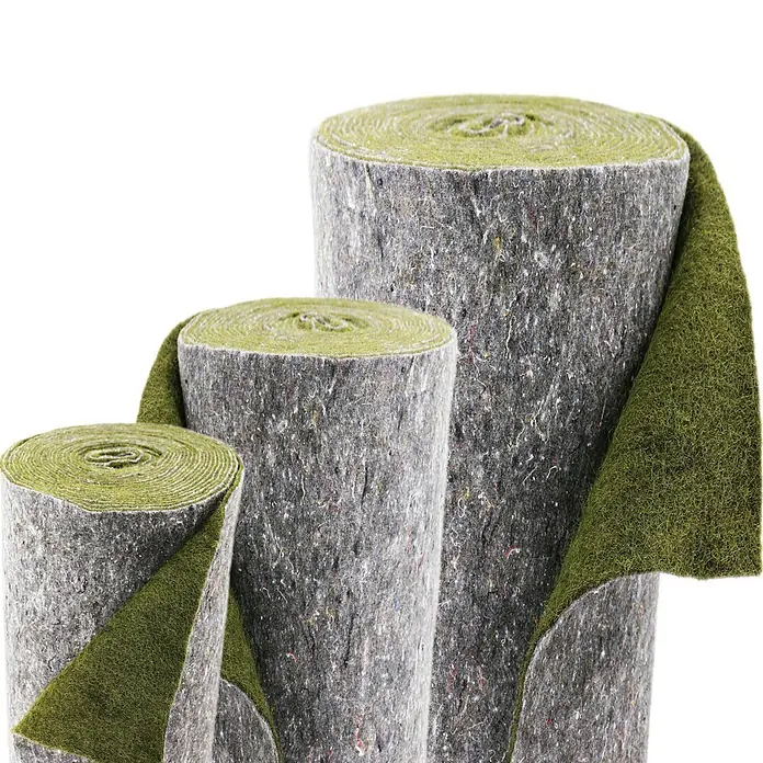 Aquagart Bodenschutzvlies 18m x 0,75m grün Ufermatte Böschungsmatte -  - Drei Rollen grauer Recycling-Filzunterlage mit einer grünen Schutzschicht.