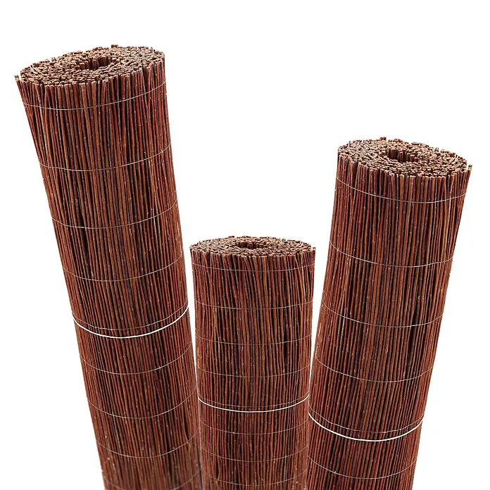 Aquagart Sichtschutzelement 10m x 150 cm Weidenmatte I Sichtschutzmatte - Holz, braun - Drei gerollte braune Weiden- oder Schilfzäune, mit Draht gesichert, für Gartensichtschutz.