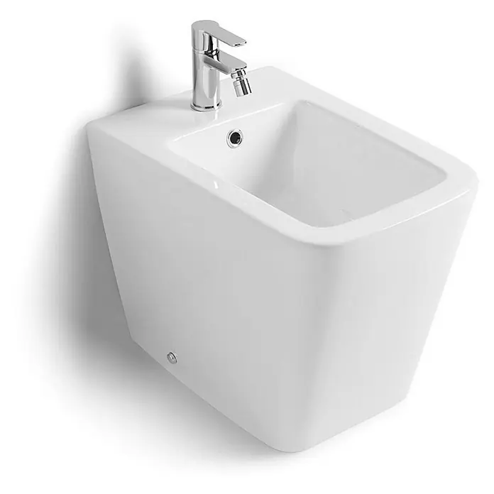 Kiamami Valentina Stand-Bidet - 545 x 360 cm, Weiß, Keramik - Weißes Keramik-Wand-Bidet mit Chromarmatur.