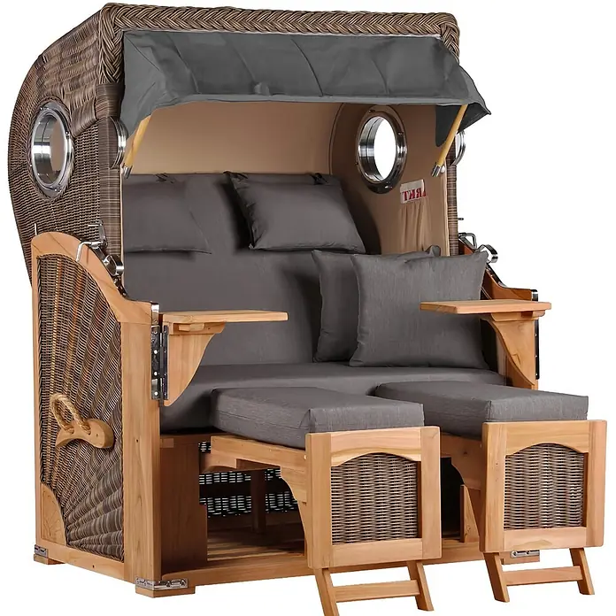Mr. Deko Strandstuhl Strandkorb Düne Bullauge Teak PE Grey Dessin 551 - 1 Stk., Teakholz. Polyrattan, Rückenlehne verstellbar, PE Grey - Strandkorb aus Korbgeflecht und Holz mit dunkelgrauen Polstern, ausziehbaren Fußteilen und Beistelltischen.