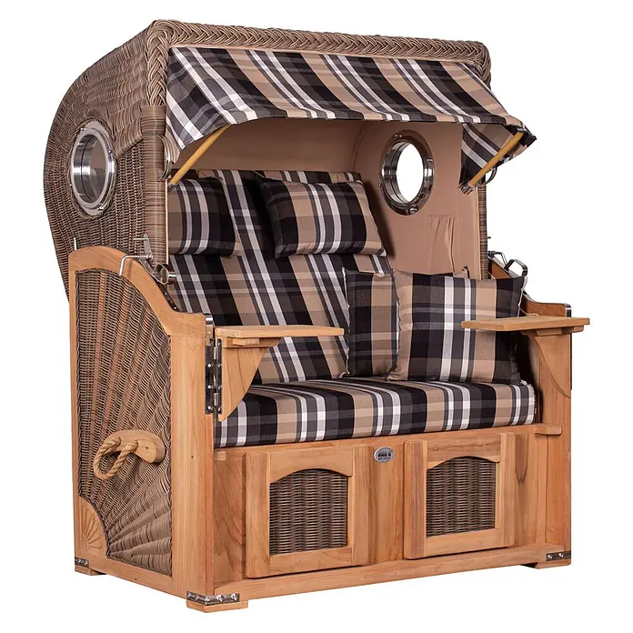 Mr. Deko Strandstuhl Strandkorb Düne - 1 Stk., Teakholz. Polyrattan, Rückenlehne verstellbar, PE Grey - Brauner Strandkorb aus Korbgeflecht und Naturholz mit karierten Kissen und Verdeck. Er verfügt über Bullaugen und Beistelltische.