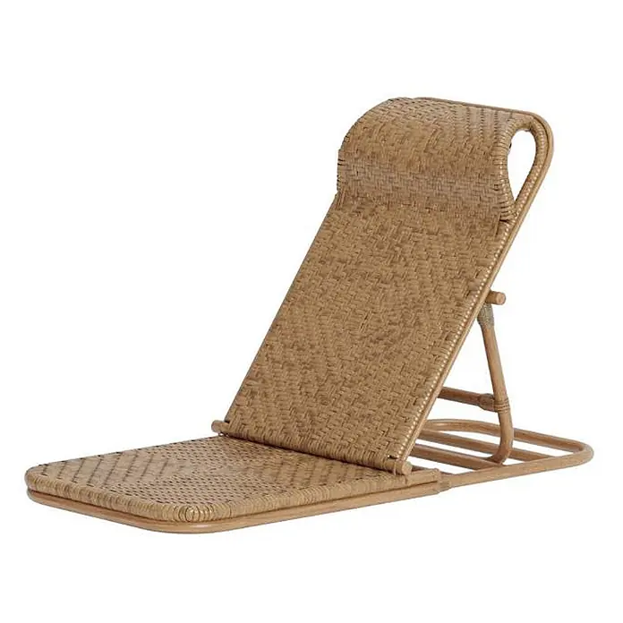 Ebuy24 Gartenliege Ellie - Braun, Naturmaterialien - Naturfarbene Rattan-Bodenliege mit verstellbarer Rückenlehne.