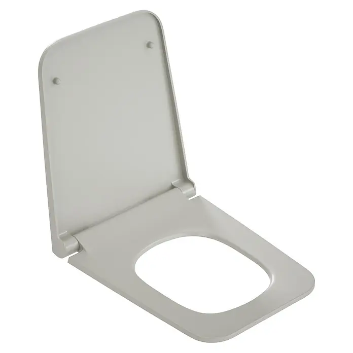 VitrA Equal WC-Sitz - Duroplast, Steingrau, Mit Absenkautomatik - Heller, grauer Kunststoff-Toilettensitz mit geöffnetem Deckel.