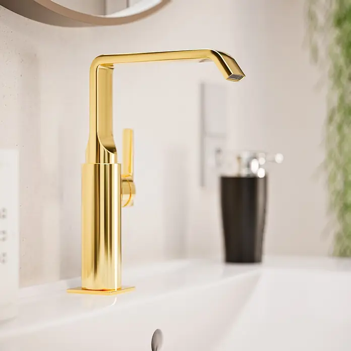 VitrA Suit Waschtischarmatur - Gold, Glänzend, Ohne Zugstange, Höhe: 25,7 cm - Moderner goldener Wasserhahn in einem Waschbecken, mit schlankem, rechteckigem Design.
