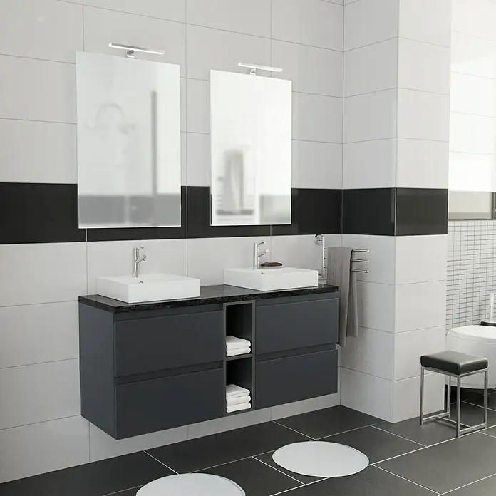 Camargue Espacio Waschtischplatte - 140 x 46 x 3,2 cm, Metallic - Elegantes Badezimmer-Interieur mit einem modernen Doppelwaschtischunterschrank in Anthrazit, stilvollen Spiegeln und minimalistischem Design.