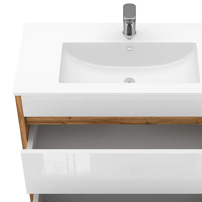 Vicco Badmöbel-Set Detmold Goldkraft Eiche 2 Teile, Unterschrank 80 cm - Goldkraft Eiche, Glänzend - Weißer Badunterschrank mit integriertem Waschbecken, Chromarmatur, glänzender weißer Schubladenfront und Holzrahmen, obere Schublade offen.