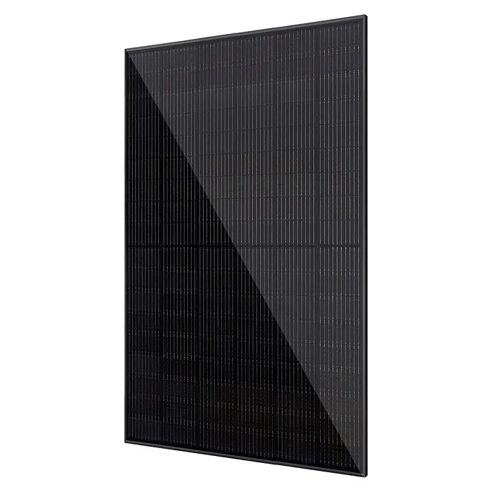 Solarmodul HT54-18X(ND)-F - 0% MwSt. (gem. § 12 Abs. 3 UStG) - Bifazial, Nennleistung: 450 W, L x B x H: 3 x 113,4 x 172,2 cm - Schwarzes Solarpanel mit vertikalen Linien und diagonaler Spiegelung.
