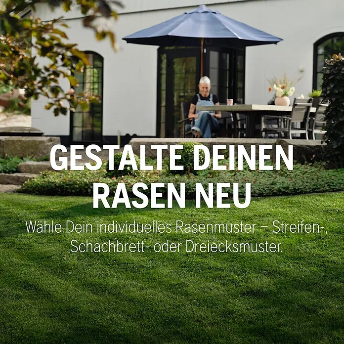 Husqvarna Mähroboter Aspire R6V - 600 m², Schnittbreite: 22 cm, Satellitengestützte Navigation, GPS - Grüner Rasen mit entspannter Person auf der Terrasse. Bewirbt individuelle Rasenmuster wie Streifen, Schachbrett oder Dreiecke.